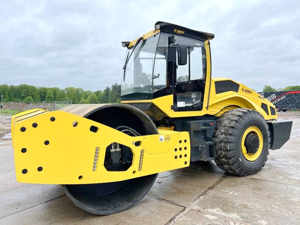 Packer & Walze of the type Bomag BW226-5CL - New / Unused, Neumaschine in Veldhoven (Picture 2)