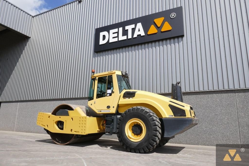 Packer & Walze van het type Bomag BW226DH-4I, Gebrauchtmaschine in Zevenbergen (Foto 7)