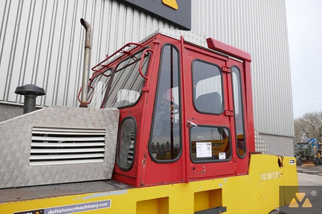 Packer & Walze van het type Bomag BW24R, Gebrauchtmaschine in Zevenbergen (Foto 9)