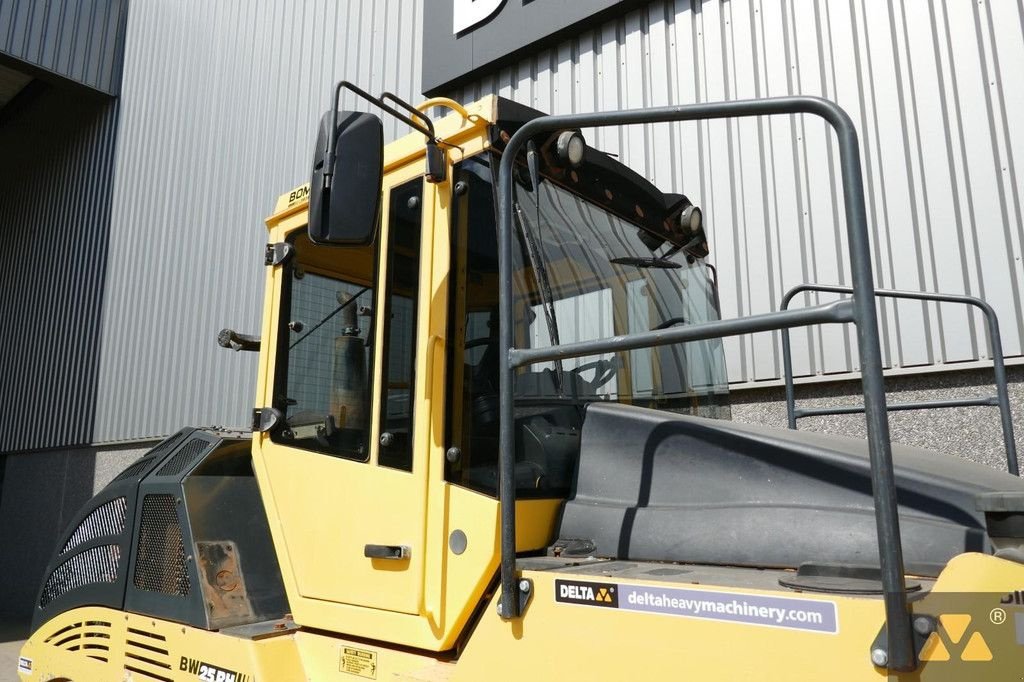 Packer & Walze of the type Bomag BW25RH, Gebrauchtmaschine in Zevenbergen (Picture 11)