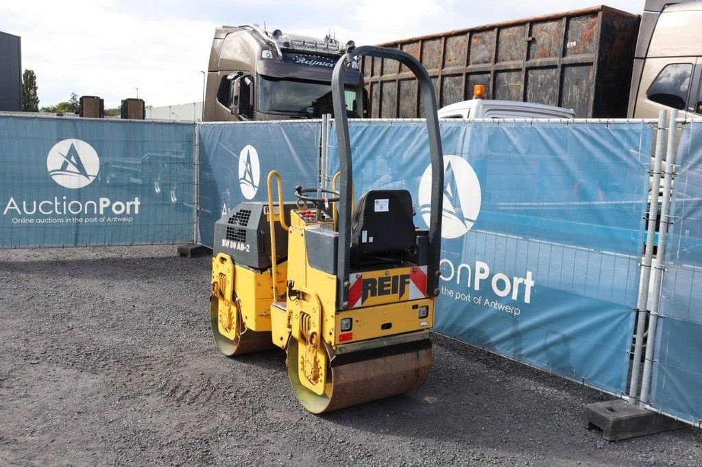 Packer & Walze du type Bomag BW80, Gebrauchtmaschine en Antwerpen (Photo 3)