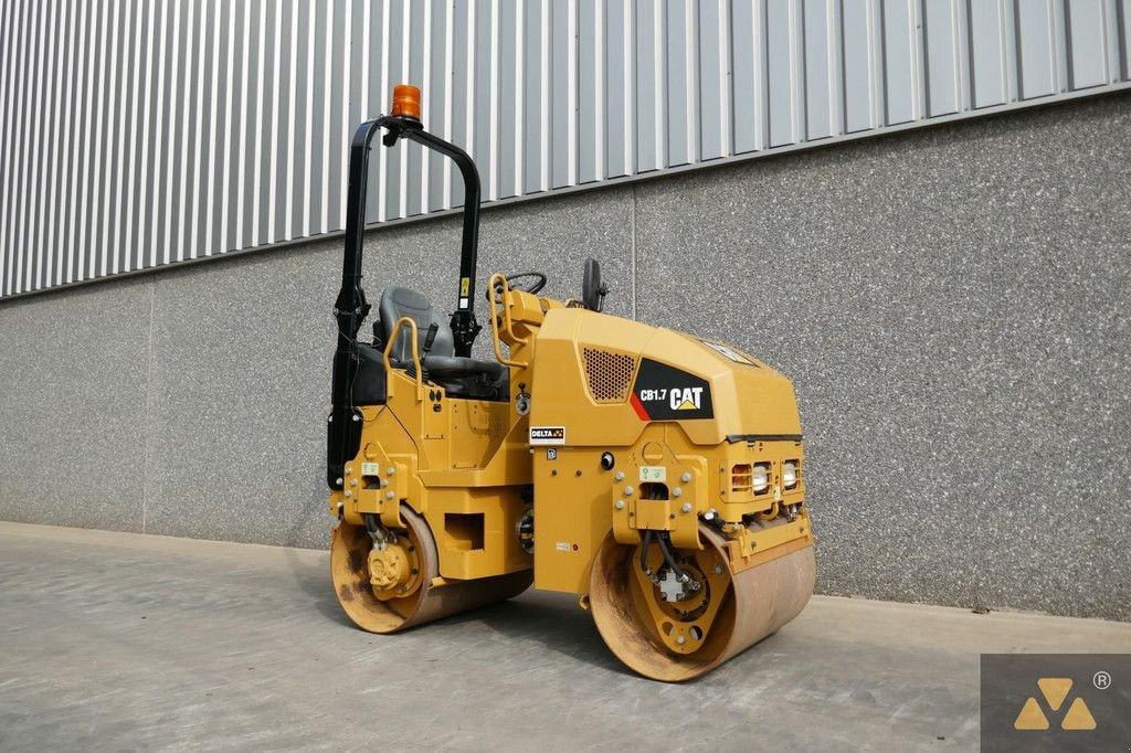 Packer & Walze Türe ait Caterpillar CB1.7, Gebrauchtmaschine içinde Zevenbergen (resim 10)