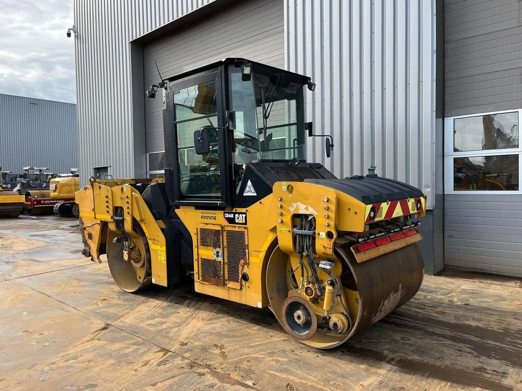 Packer & Walze Türe ait Caterpillar CB44B - CE certified / sidecutter / AC cabin, Gebrauchtmaschine içinde Velddriel (resim 7)