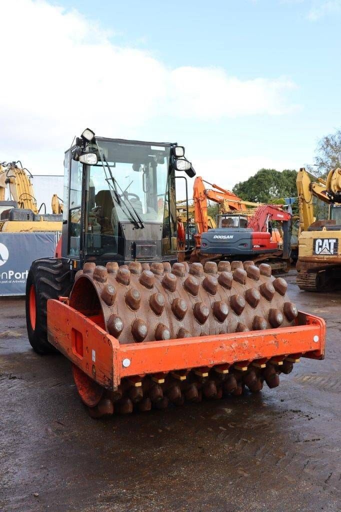 Packer & Walze del tipo Caterpillar CP-533E, Gebrauchtmaschine In Antwerpen (Immagine 7)