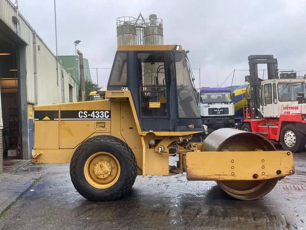 Packer & Walze Türe ait Caterpillar CS-433C Compactor Roller 4.804 hours only German Machine CE! Top, Gebrauchtmaschine içinde 'S-Hertogenbosch (resim 8)