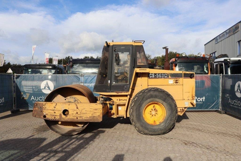 Packer & Walze Türe ait Caterpillar CS-563C, Gebrauchtmaschine içinde Antwerpen (resim 2)