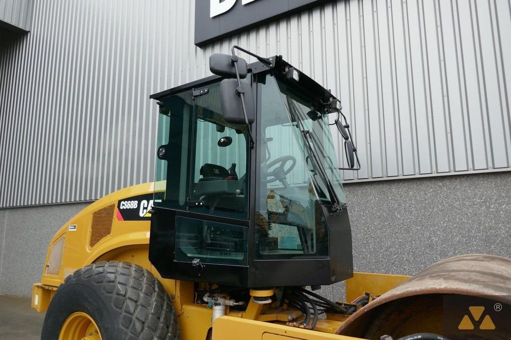 Packer & Walze van het type Caterpillar CS68B, Gebrauchtmaschine in Zevenbergen (Foto 11)