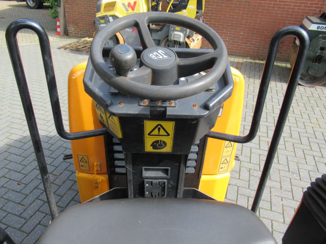 Packer & Walze du type JCB VMT 260, Gebrauchtmaschine en Borne (Photo 10)