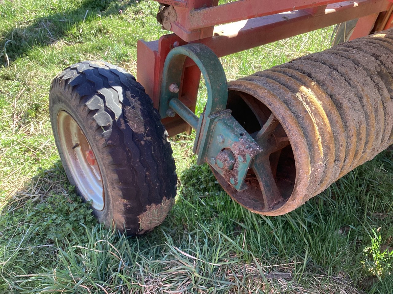 Packer & Walze van het type Kverneland Rtg 6, Gebrauchtmaschine in VERNOUX EN VIVARAIS (Foto 8)