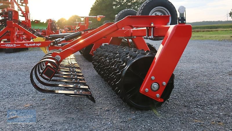 Packer & Walze van het type Opall-Agri VEGA II - 6,30m - 550mm Cambridge Ringe mit hydr. Crossboard, Schwere Ausführung 3855 kg, Neumaschine in Ennigerloh (Foto 29)