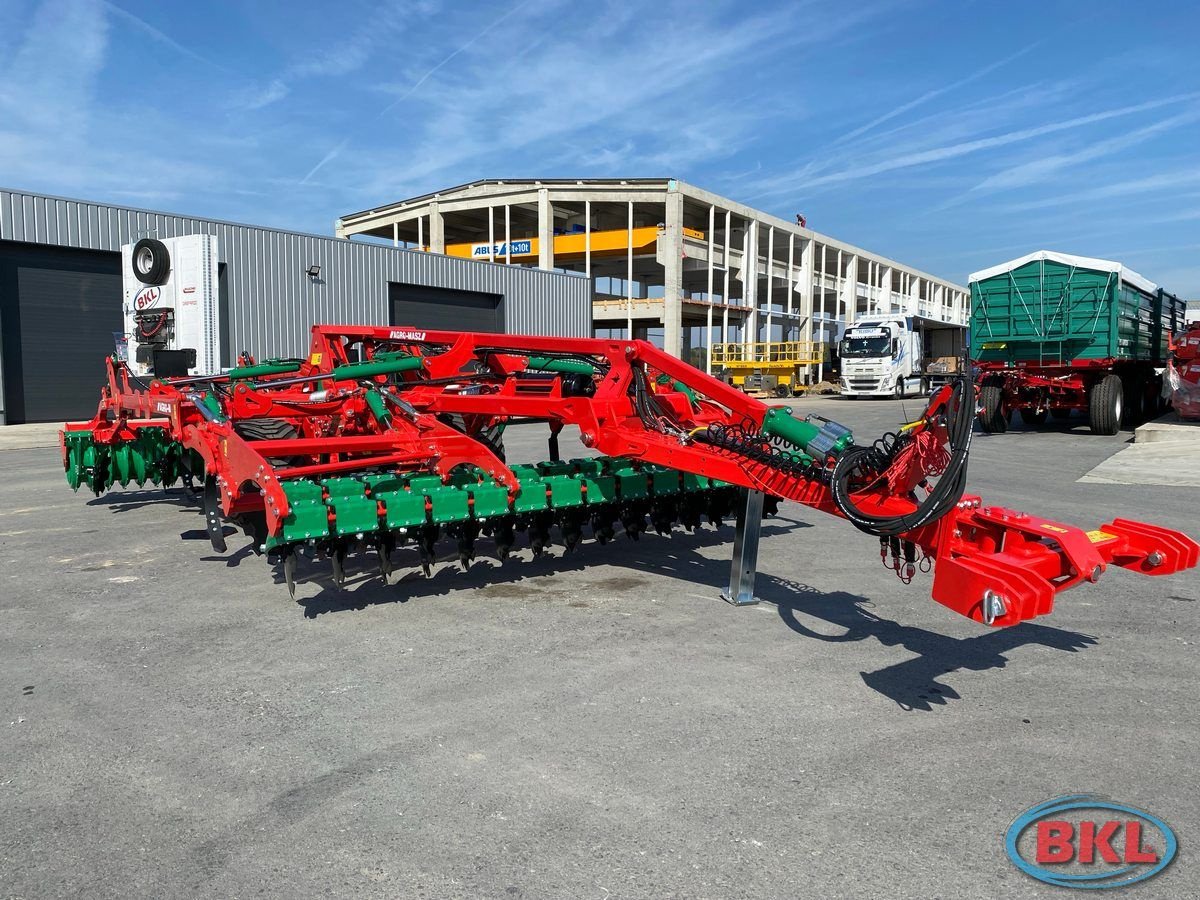 Packer & Walze del tipo Sonstige AGRO-MASZ GRIZZLY mehrzweckaggregat, Neumaschine en Rovisce (Imagen 1)