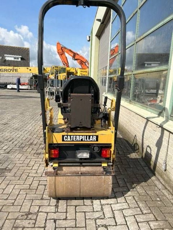 Packer & Walze des Typs Sonstige Cat CB 114, Gebrauchtmaschine in Roosendaal (Bild 3)