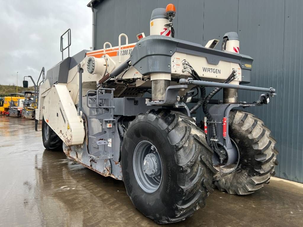 Packer & Walze van het type Wirtgen WR200 XLi, Gebrauchtmaschine in Venlo (Foto 3)