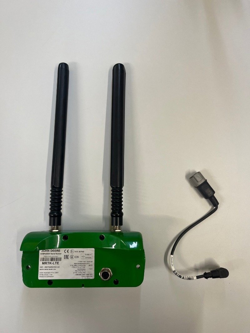 Parallelfahr-System des Typs John Deere M-RTK Modem 4G LTE, Gebrauchtmaschine in Regensdorf (Bild 3)