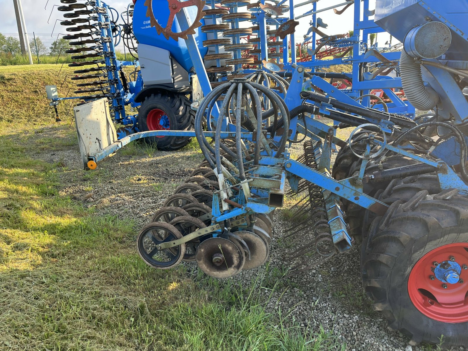 Pflanzmaschine des Typs Lemken SEMOIR SOLITAIR 9/300-DS, Gebrauchtmaschine in PONTIVY (Bild 4)