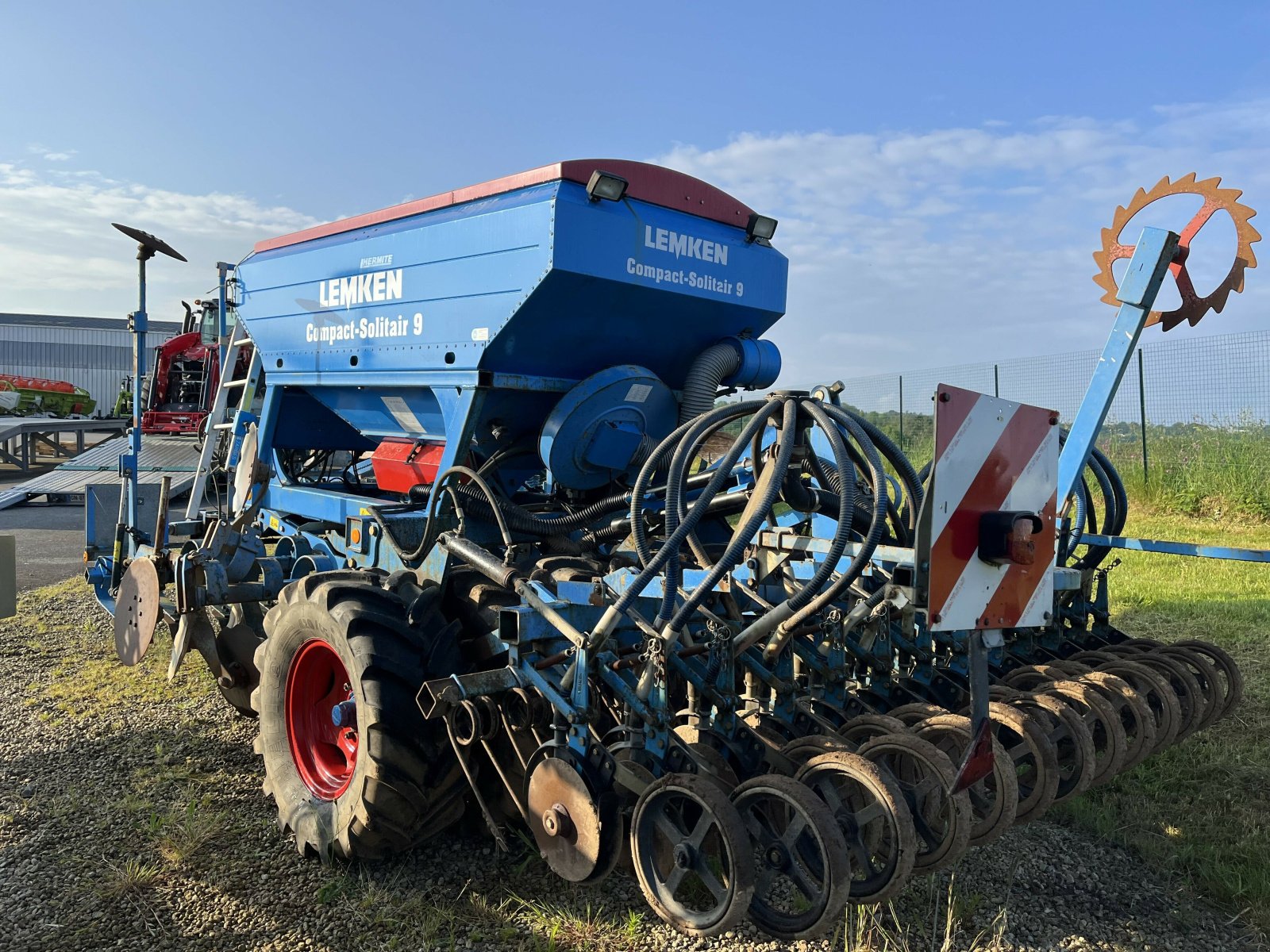 Pflanzmaschine des Typs Lemken SEMOIR SOLITAIR 9/300-DS, Gebrauchtmaschine in PONTIVY (Bild 6)