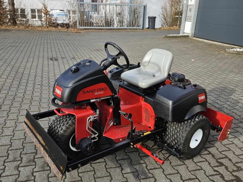 Pflegefahrzeug & Pflegegerät typu Toro Sand Pro 3040, Gebrauchtmaschine v Olpe (Obrázek 1)