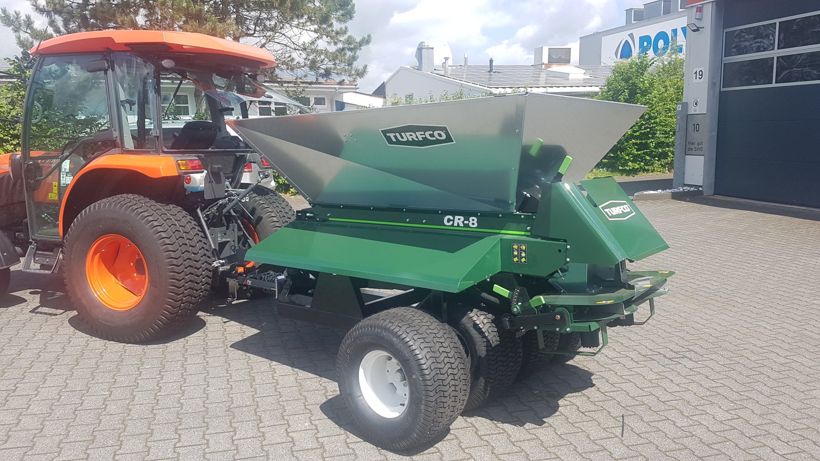 Pflegefahrzeug & Pflegegerät tipa Turfco CR8  Tellerbesander, Neumaschine u Olpe (Slika 5)