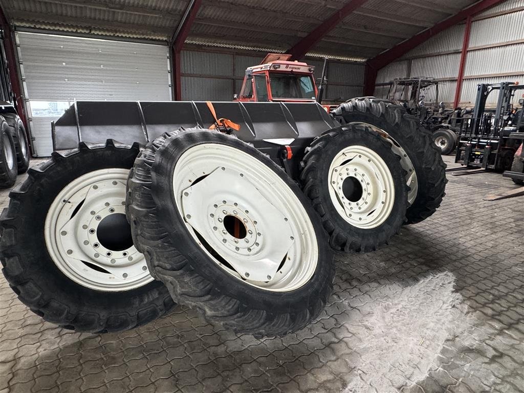 Pflegerad typu Alliance 320/85R32 + 280/95R48 TIL VALTRA N163, Gebrauchtmaschine v Nørager (Obrázek 1)