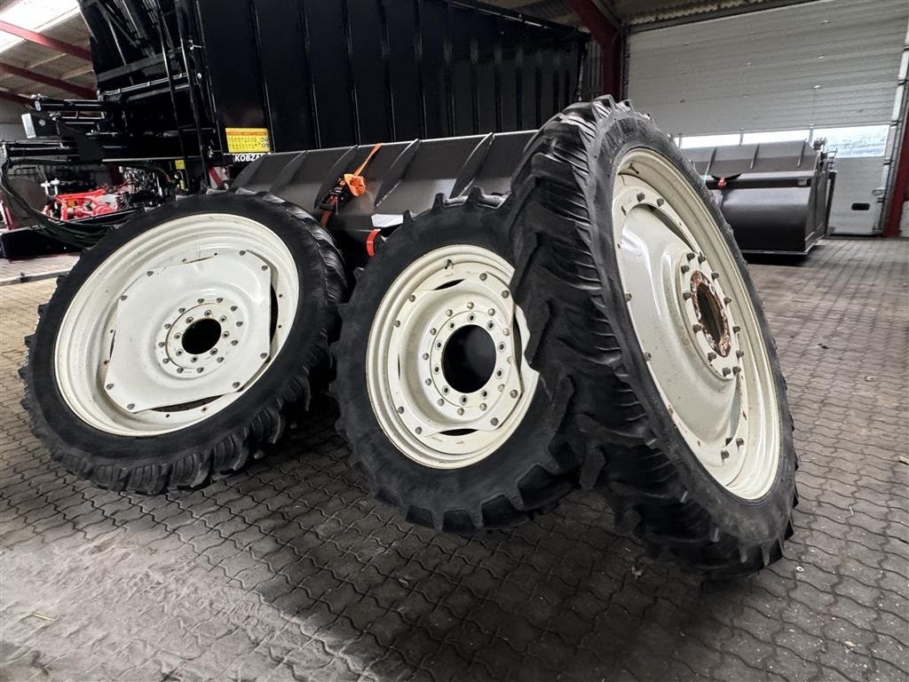 Pflegerad του τύπου Alliance 320/85R32 + 280/95R48 TIL VALTRA N163, Gebrauchtmaschine σε Nørager (Φωτογραφία 4)