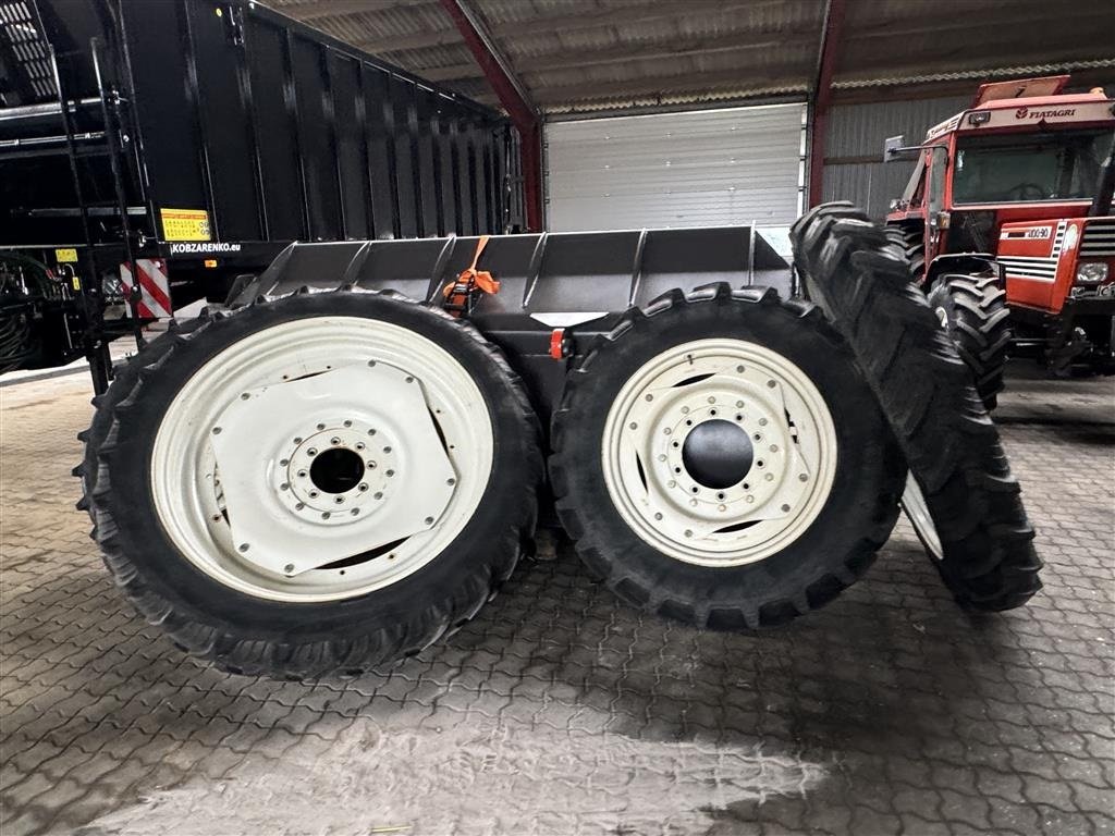 Pflegerad a típus Alliance 320/85R32 + 280/95R48 TIL VALTRA N163, Gebrauchtmaschine ekkor: Nørager (Kép 3)