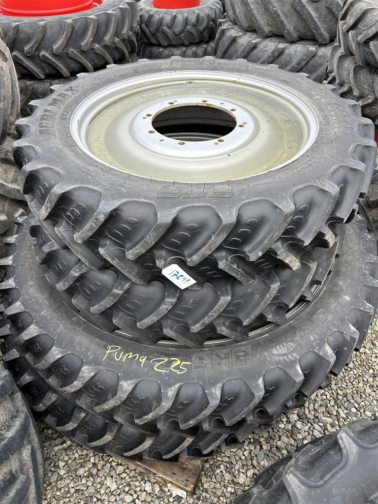 Pflegerad Türe ait BKT 320/90R54 + 320/85R38 + Spor 2.25 majs Case Puma / Newholland, Gebrauchtmaschine içinde Rødekro (resim 4)