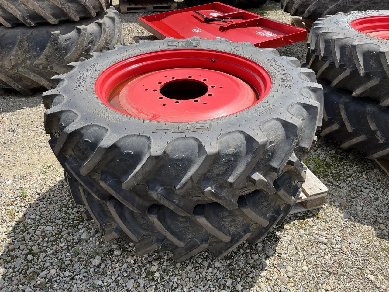 Pflegerad a típus BKT 380/90R-340/85R36, Gebrauchtmaschine ekkor: Grindsted (Kép 2)