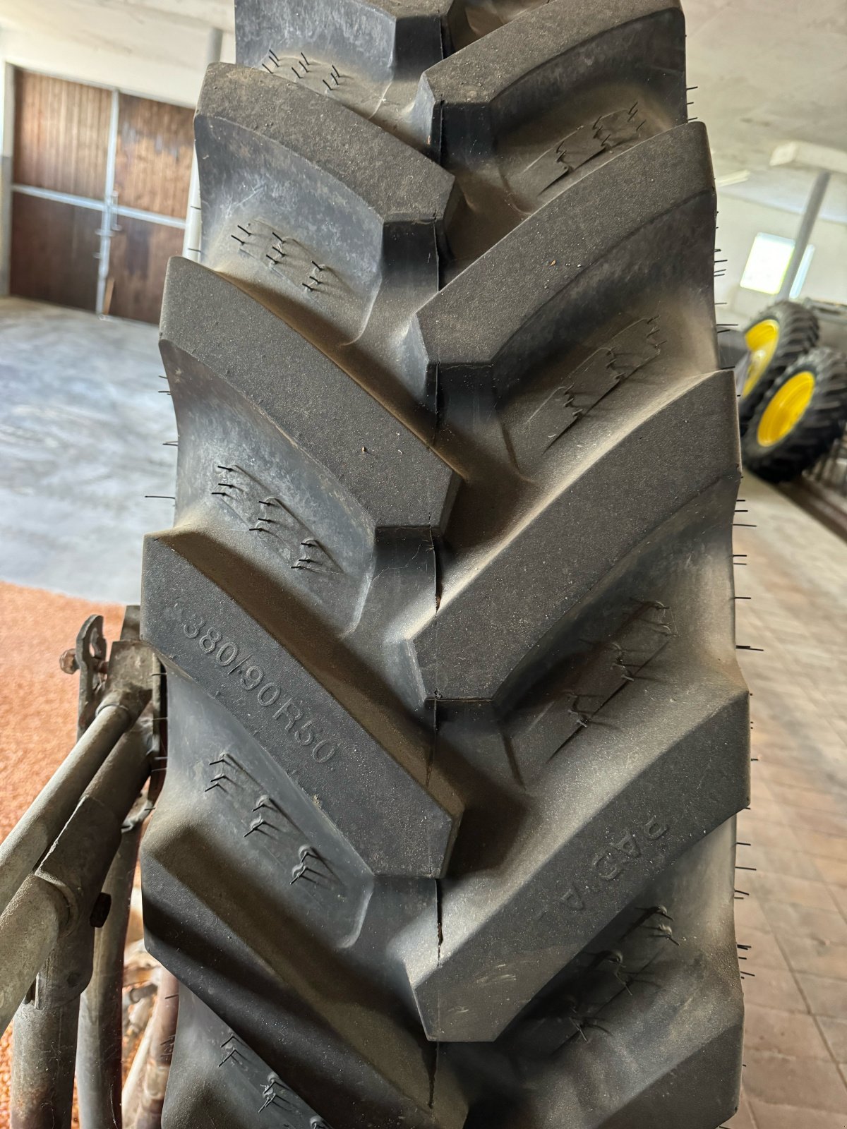 Pflegerad tip BKT 380/90R50 380/85R34, Gebrauchtmaschine in Weil (Poză 4)