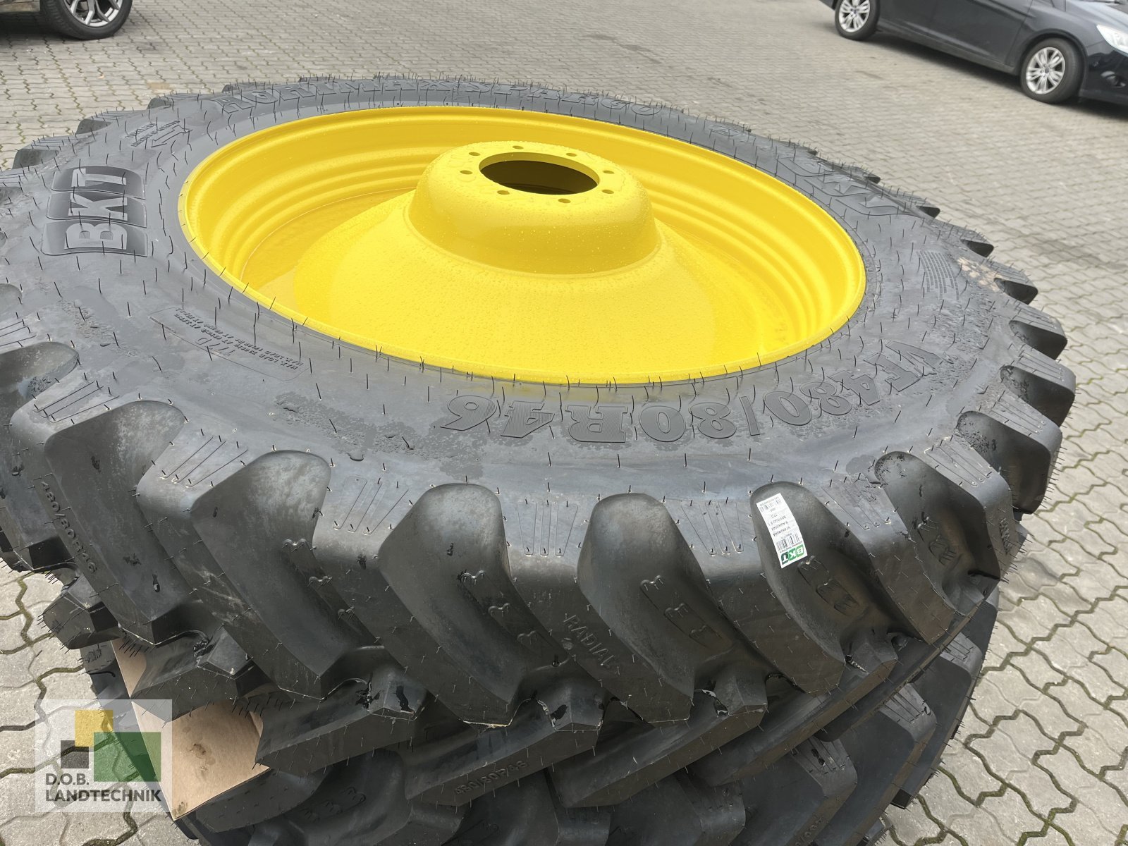 Pflegerad Türe ait BKT Pflegeräder 2250 Spur 480/80R46 Pflegerad, Neumaschine içinde Langweid am Lech (resim 1)