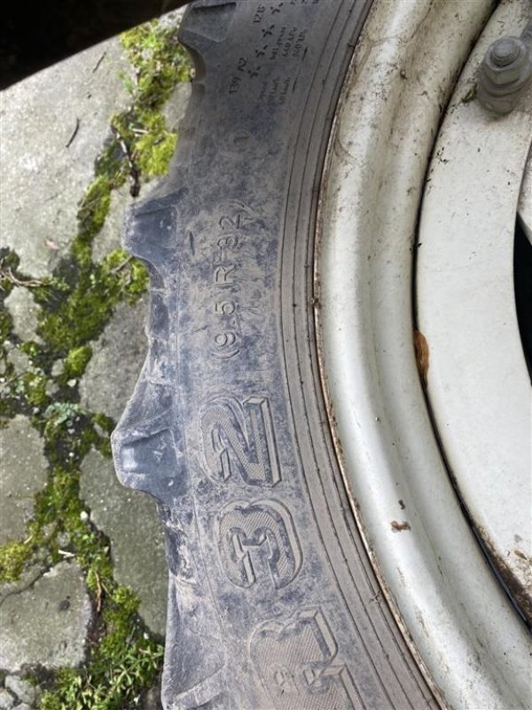 Pflegerad tip GoodYear 270/95R48+230/95R32, Gebrauchtmaschine in øster ulslev (Poză 8)