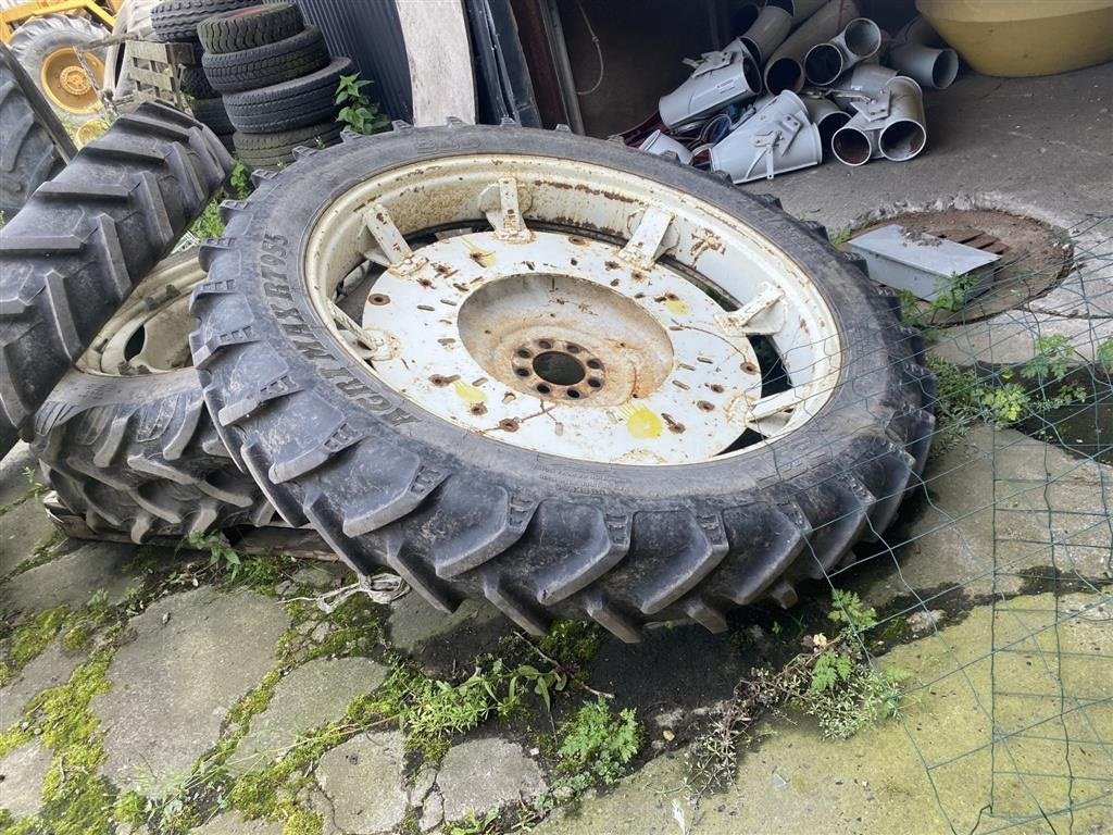 Pflegerad van het type GoodYear 270/95R48+230/95R32, Gebrauchtmaschine in øster ulslev (Foto 2)