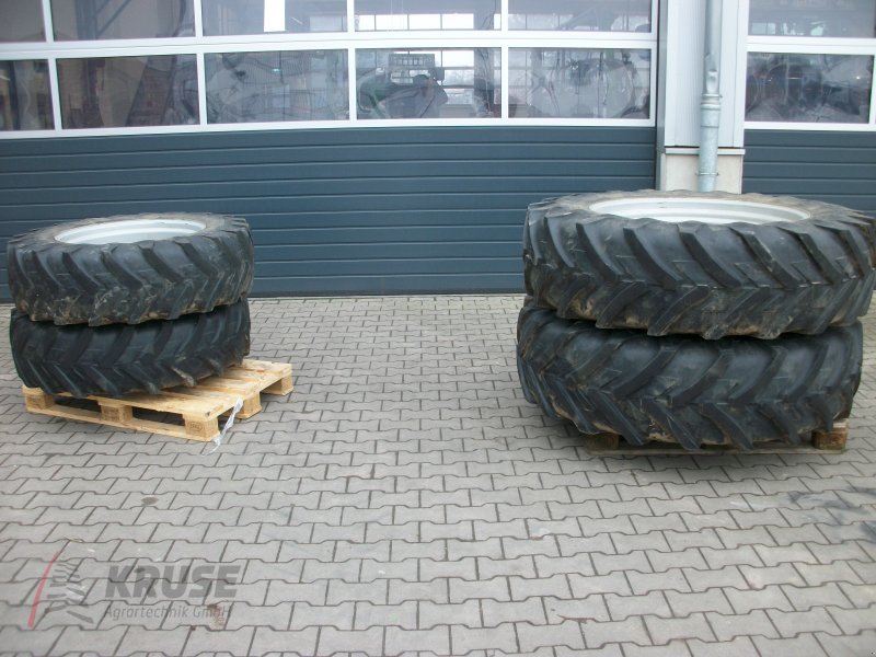 Pflegerad van het type Michelin 13.6 R28 und 16.9 R38 auf Felge, Gebrauchtmaschine in Fürstenau (Foto 1)