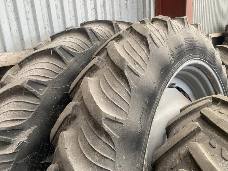 Pflegerad типа Taurus 300/95 R46 & 320/85 R32, Gebrauchtmaschine в Maribo (Фотография 1)