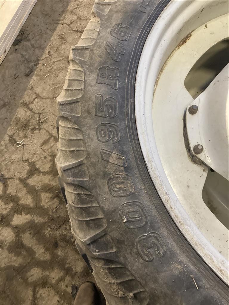 Pflegerad tip Taurus 300/95R46 - 270/95R32, Gebrauchtmaschine in Roskilde (Poză 5)