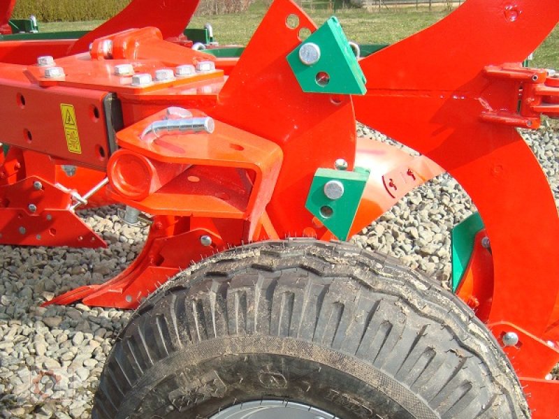 Pflug van het type Agro-Masz PO 4 Blattfeder Steinsicherung, Neumaschine in Tiefenbach (Foto 12)