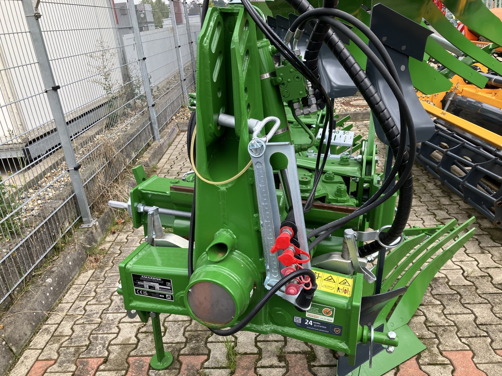 Pflug typu Amazone CAYROS XMS 950 V 5-Schar, Neumaschine w Homberg (Zdjęcie 3)