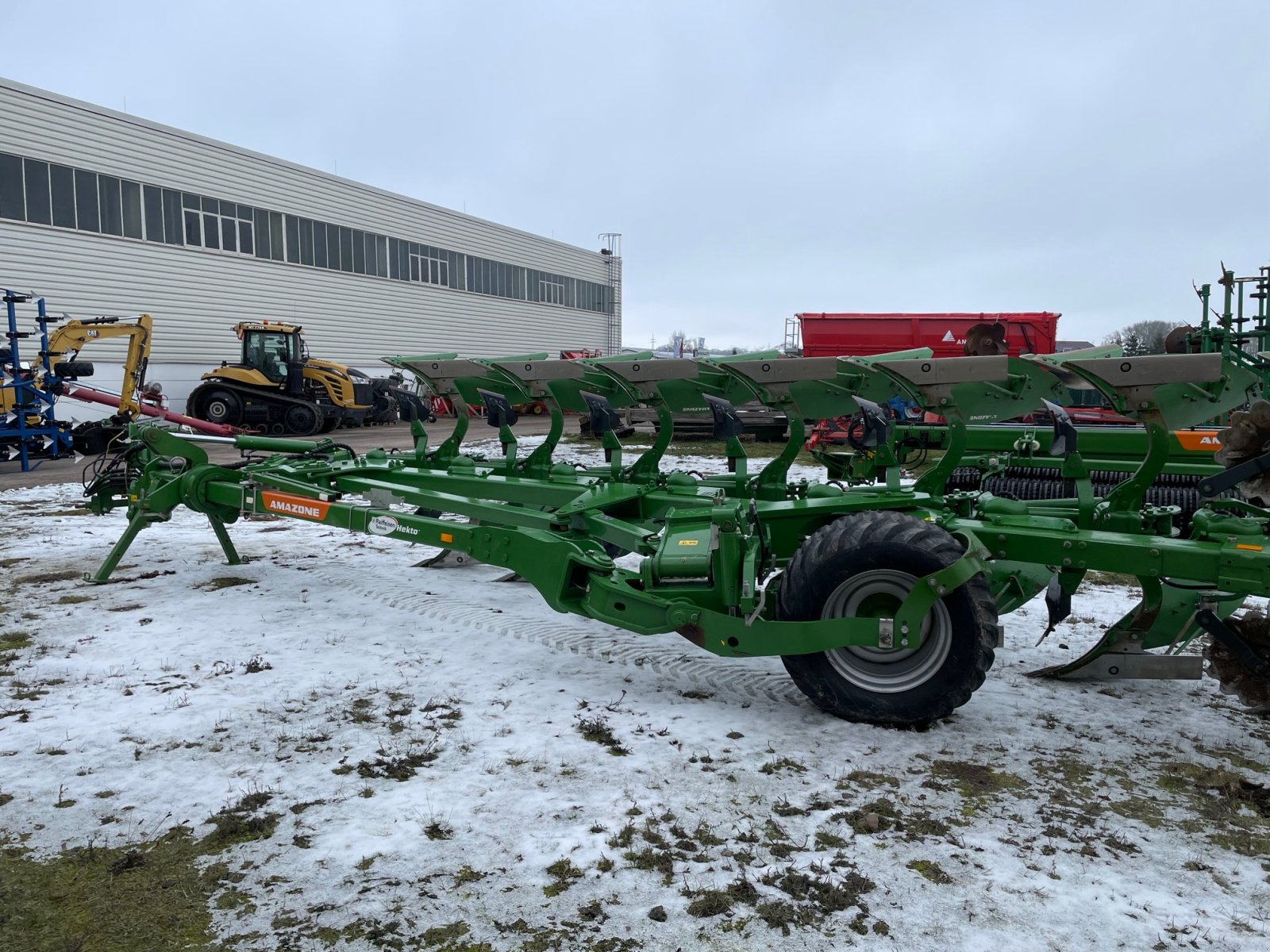 Pflug del tipo Amazone Hektor 1000 S 6-Schar, Neumaschine In Ebeleben (Immagine 2)