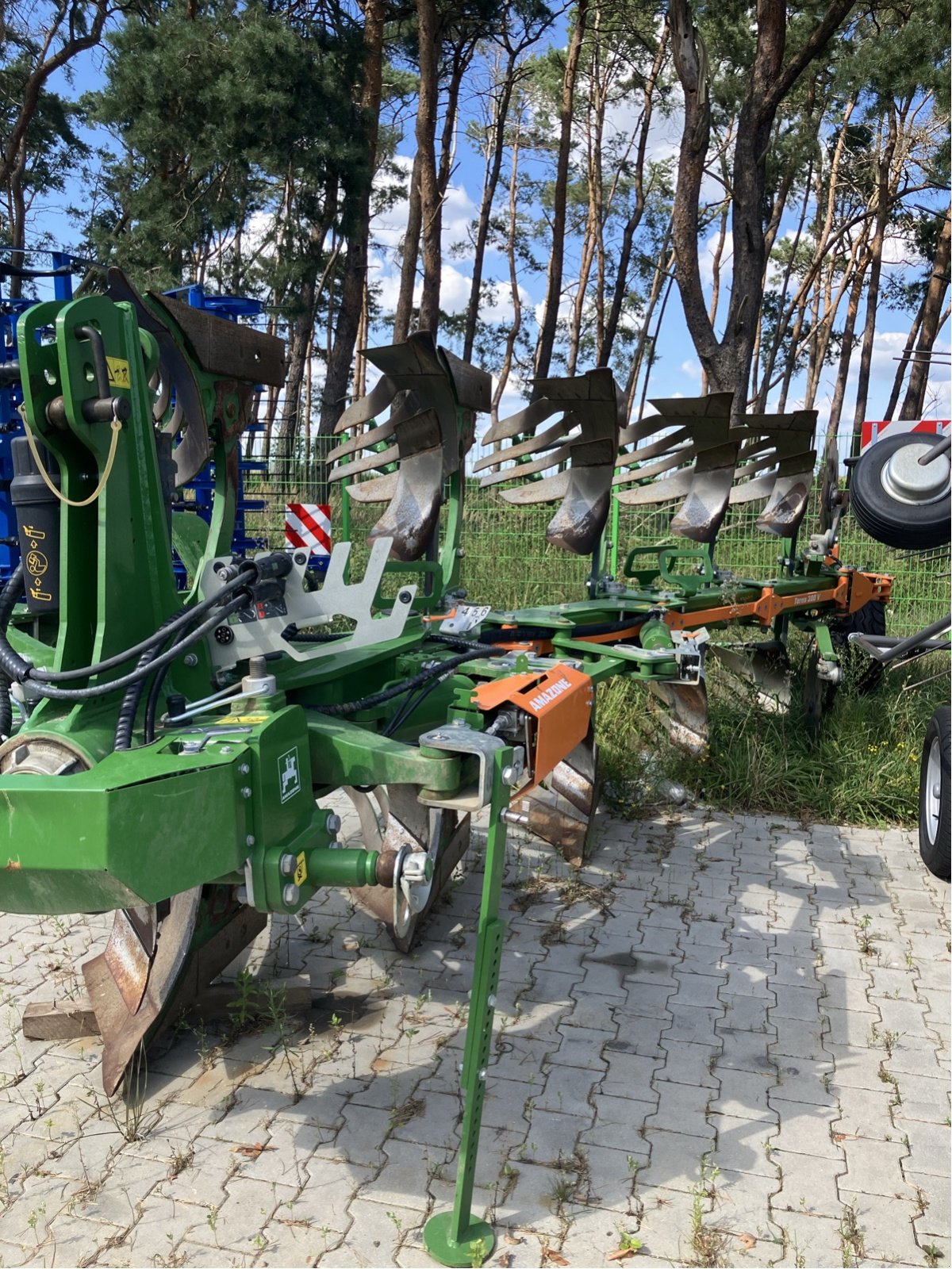 Pflug van het type Amazone Teres 300 V 5+0 100, Gebrauchtmaschine in Hillerse (Foto 1)