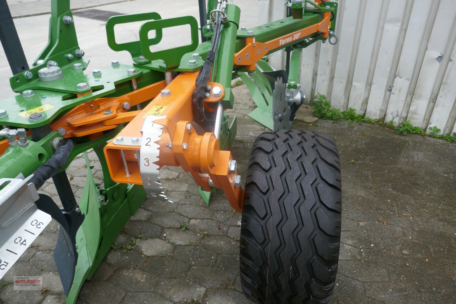 Pflug du type Amazone Teres 5 - Schar Streife, Neumaschine en Dorfen (Photo 3)