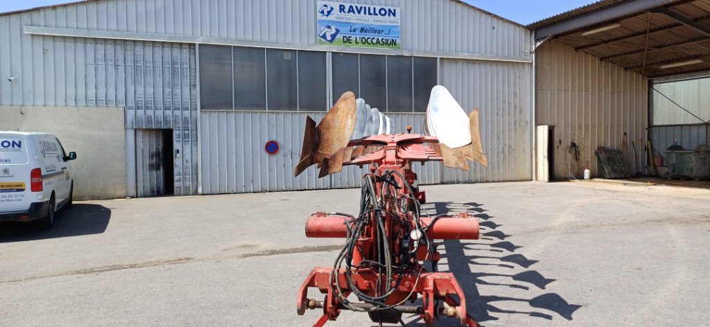 Pflug of the type BUGNOT 8 corps, Gebrauchtmaschine in VERT TOULON (Picture 2)