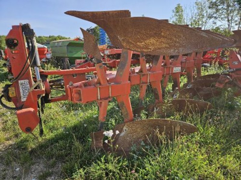 Pflug Türe ait BUGNOT RB 7, Gebrauchtmaschine içinde Piennes (resim 1)