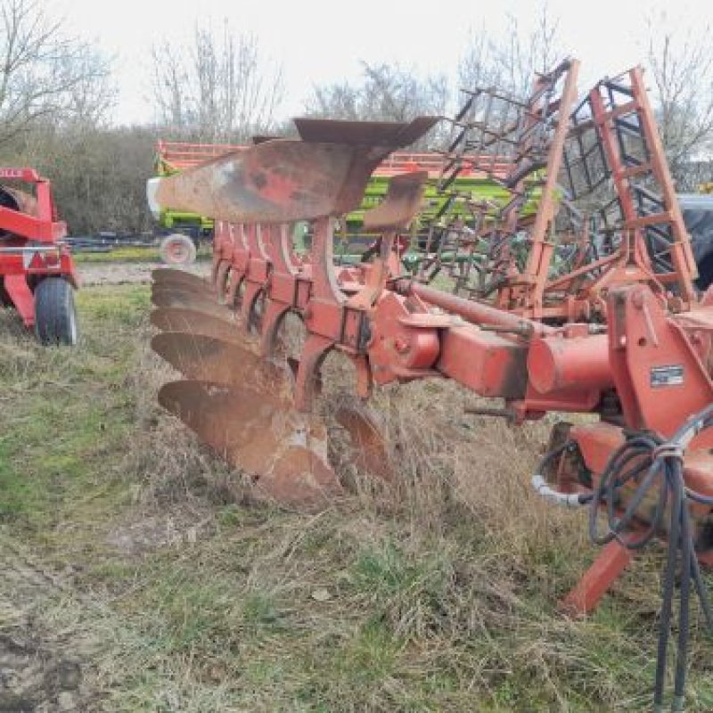 Pflug van het type BUGNOT SP S9, Gebrauchtmaschine in Belleville sur Meuse (Foto 6)