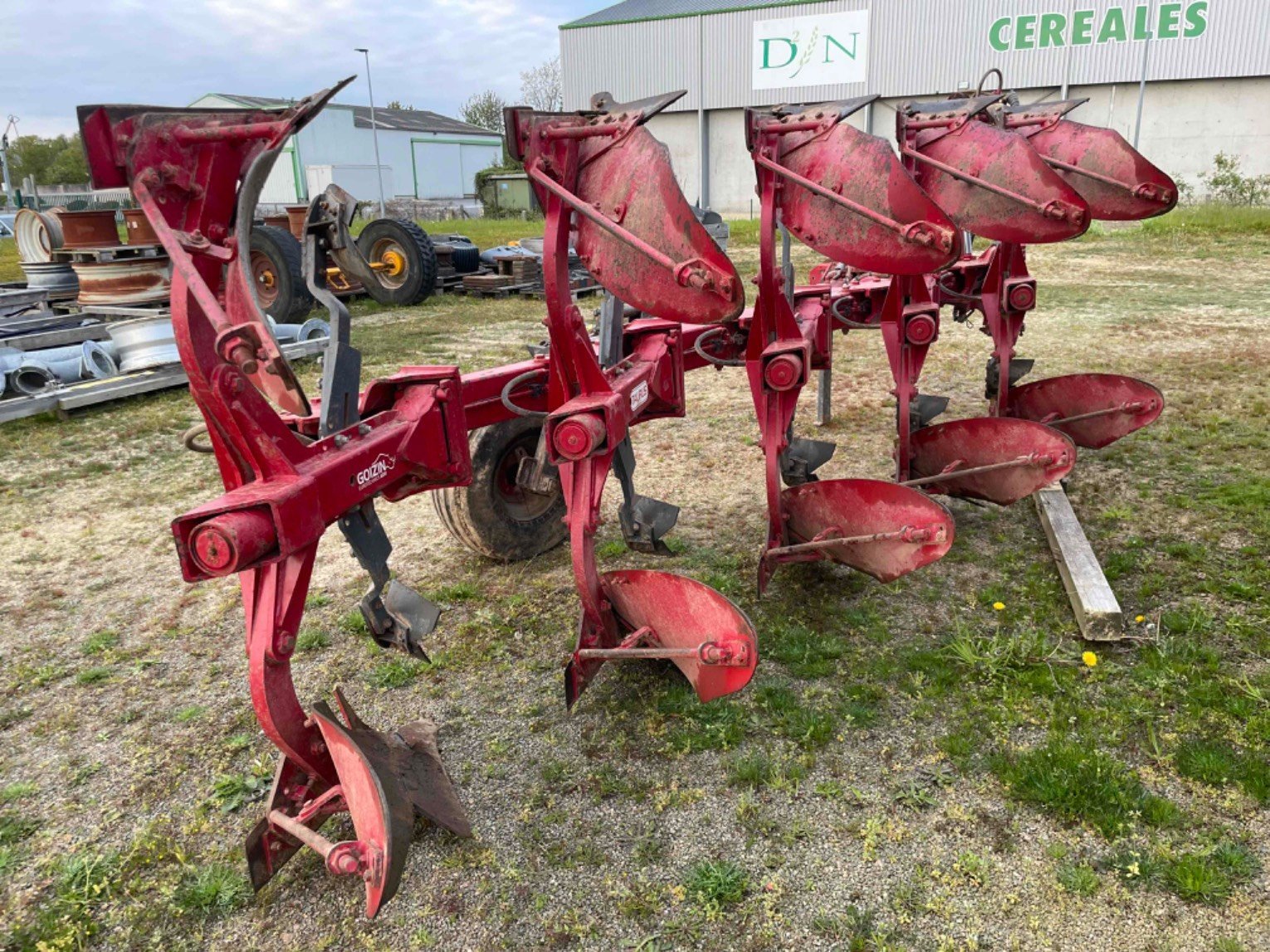 Pflug del tipo Goizin Charrue TAURUS5CORPS . Goizin, Gebrauchtmaschine en SAINT CLAIR SUR ELLE (Imagen 3)