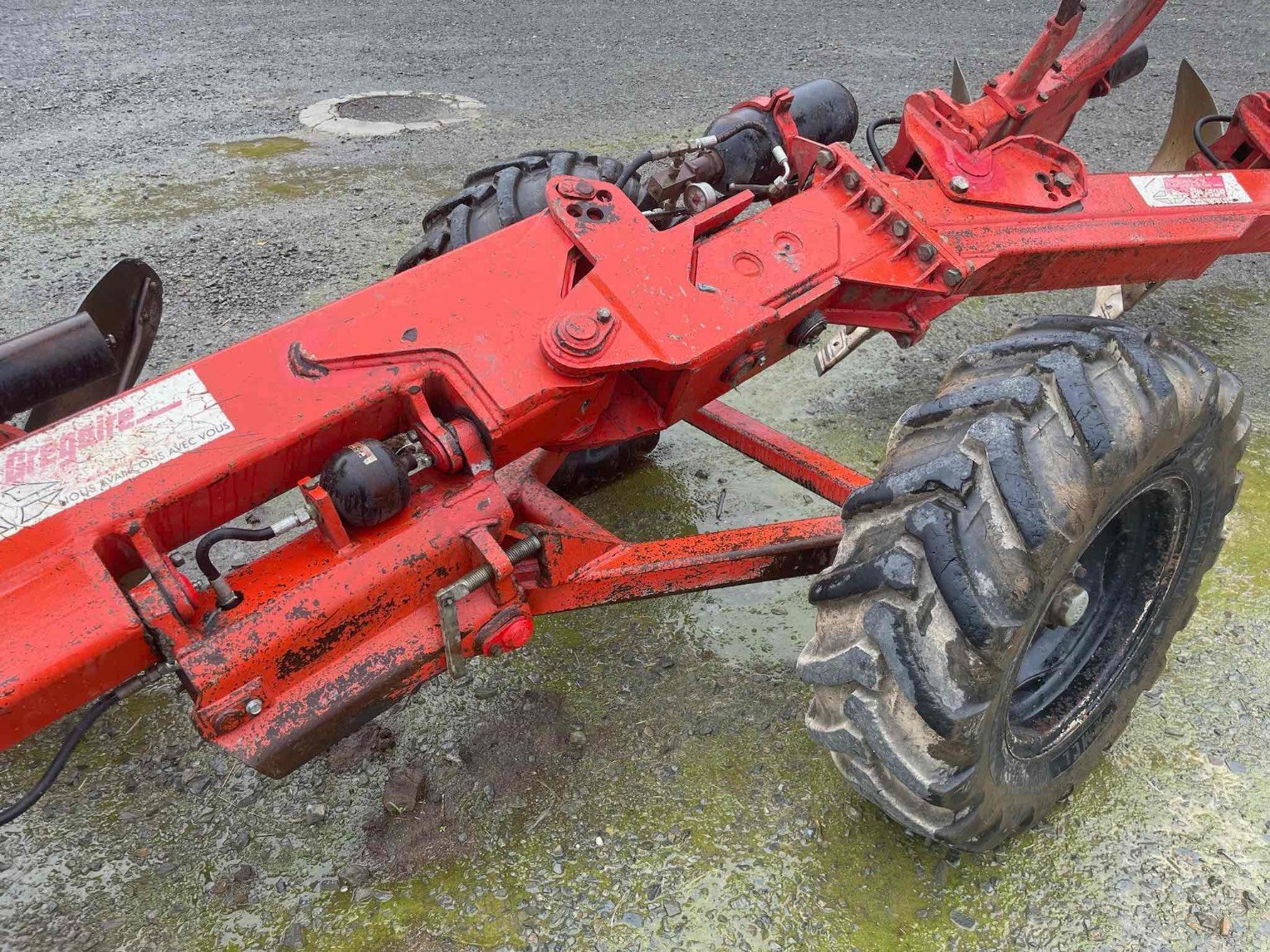 Pflug van het type Gregoire-Besson Charrue SPERY7 . Gregoire Besson, Gebrauchtmaschine in SAINT CLAIR SUR ELLE (Foto 6)