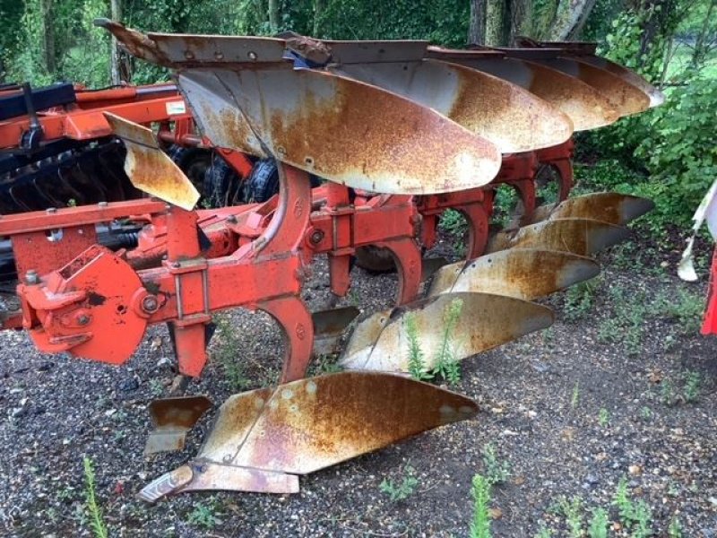 Pflug tipa Gregoire-Besson RS47, Gebrauchtmaschine u les hayons (Slika 3)