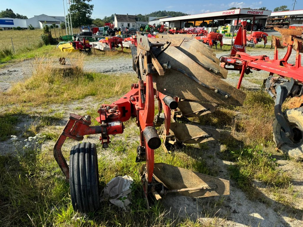 Pflug des Typs Gregoire RY47, Gebrauchtmaschine in GUERET (Bild 4)