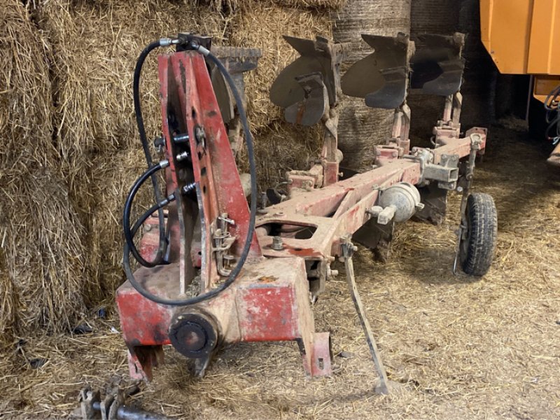 Pflug tip Huard QR 65 NSH, Gebrauchtmaschine in BELLAC (Poză 1)