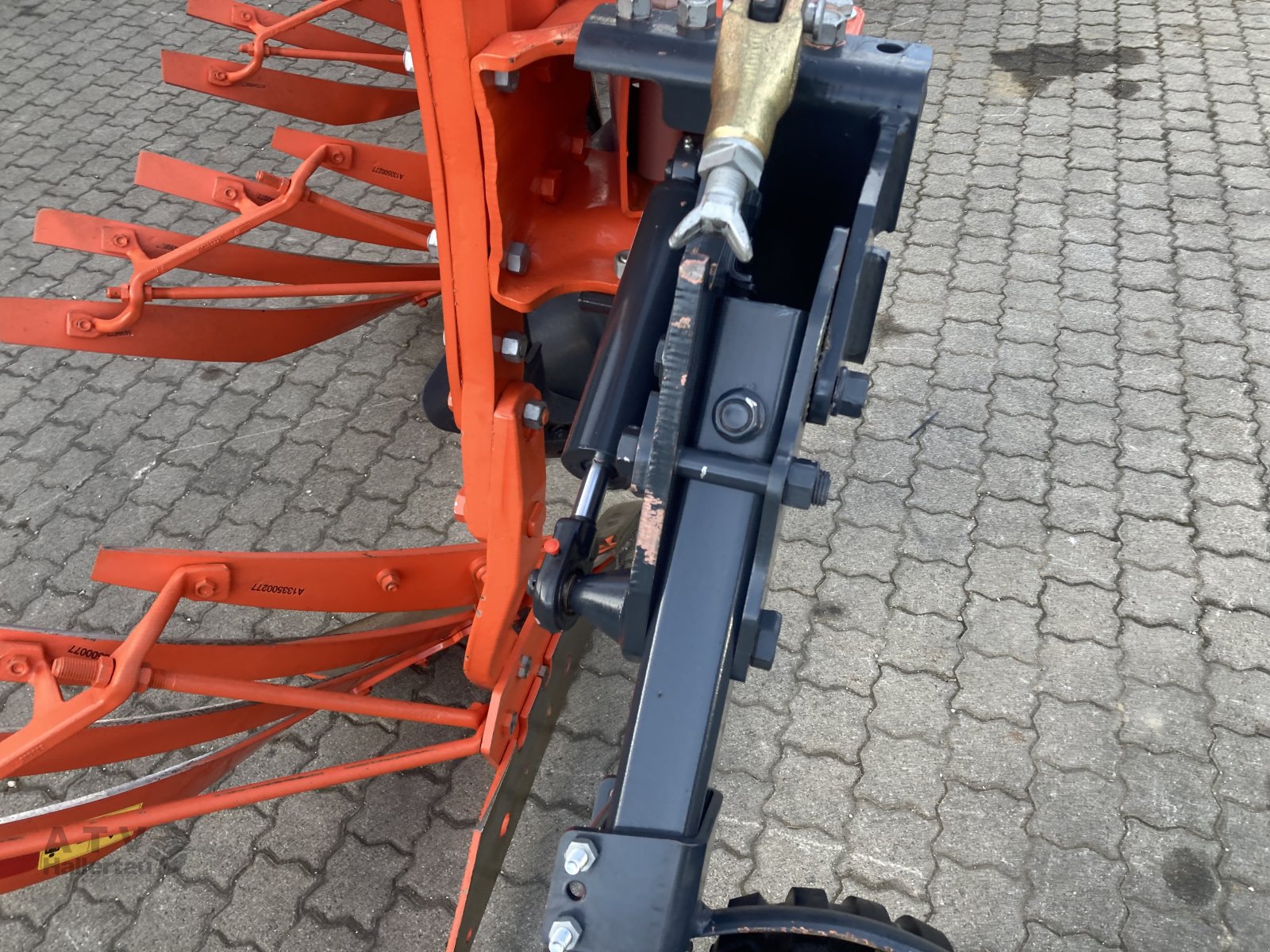 Pflug des Typs Kubota RM 3000 V, Neumaschine in Schweitenkirchen (Bild 14)