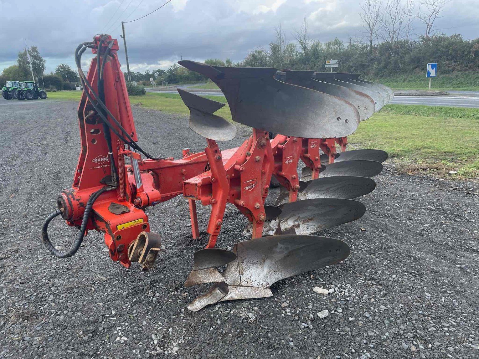 Pflug of the type Kuhn Charrue 120 - 5 CORPS Kuhn, Gebrauchtmaschine in SAINT CLAIR SUR ELLE (Picture 1)