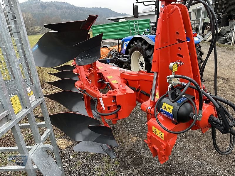 Pflug of the type Kuhn Kuhn VM 153 5 (4+1) NSH 5-Schar Steinsicherung, Neumaschine in Haiterbach (Picture 1)